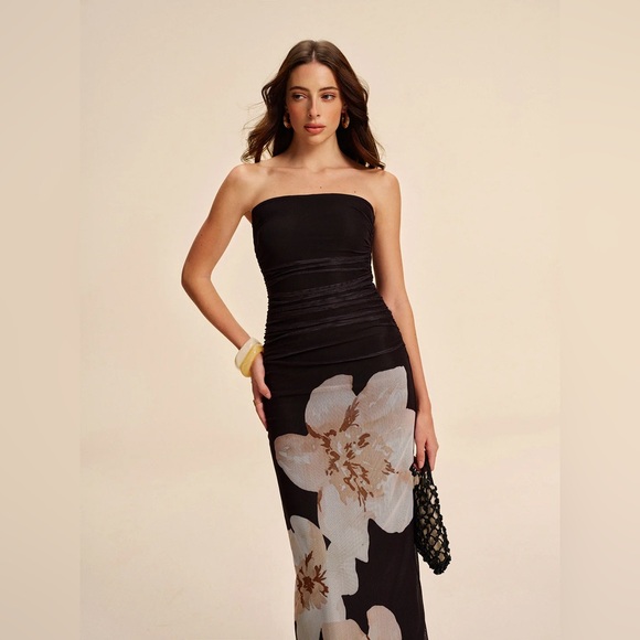 NWT Commense Black Semi-Sheer Strapless Ruched Floral Mesh Dress - Picture 2 of 4
